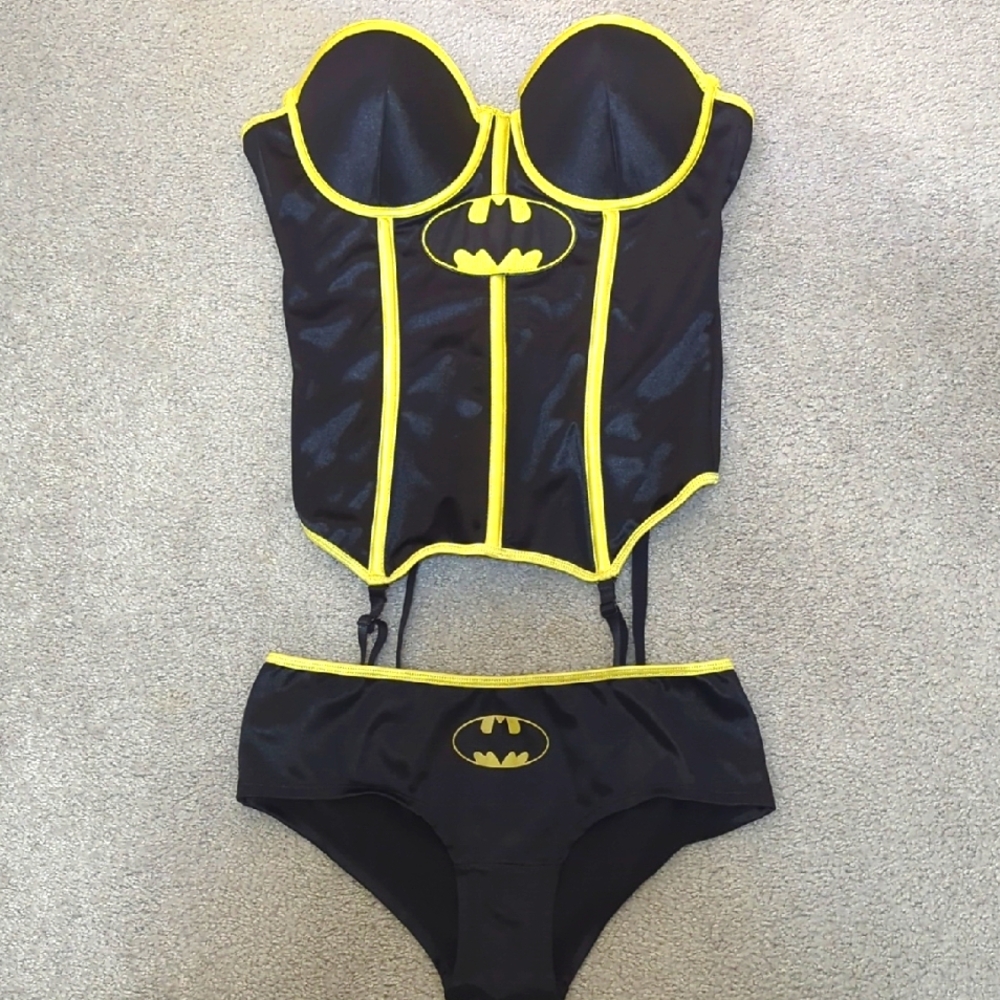 DC Comics Batman Black and Yellow Corset Set Medium